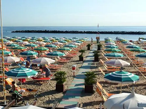 Hotel Holiday Beach Rimini