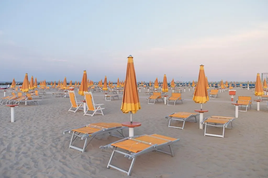 Hotel Holiday Beach Rimini