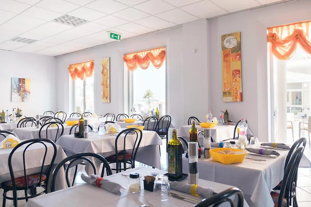 **  Hotel Holiday Beach Rimini Italy
